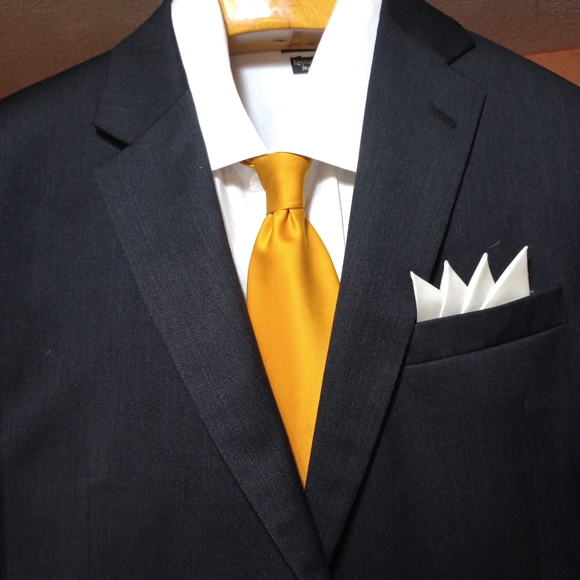 Jos A Bank Traveler Collection 2Btn/2Vent Gray Suits 44XL W38 Ins 34.5 (19) - Picture 11 of 11